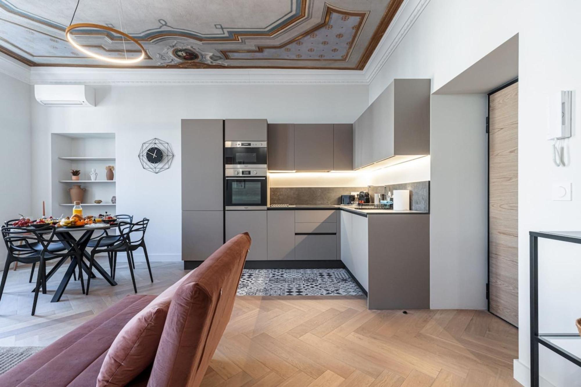 Philibert - Traditional Apart With Historical Fresco Nisa Exterior foto